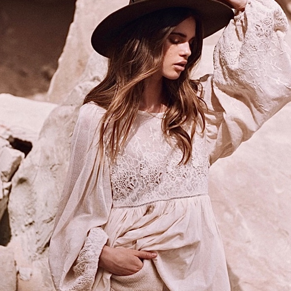 🌺🎉HP🎉🌺 NWT Spell & The Gypsy Scorpio Embroidered Blouse - Picture 3 of 16